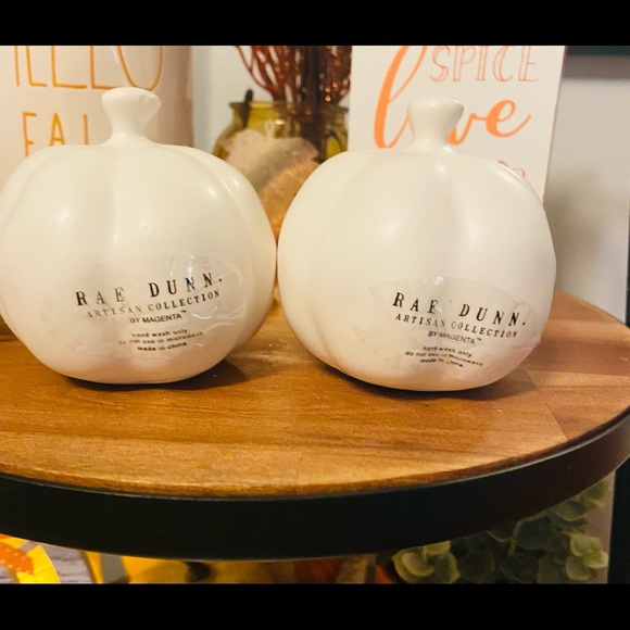 Rae Dunn Pumpkin Salt & Pepper New - Picture 3 of 7